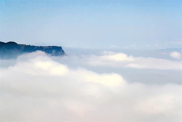 好壮观!“三峡库心长江盆景”沉入云海休闲区蓝鸢梦想 - Www.slyday.coM 好壮观!“三峡库心长江盆景”沉入云海休闲区蓝鸢梦想 - Www.slyday.coM