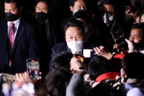 新闻背景:韩国第20届总统尹锡悦休闲区蓝鸢梦想 - Www.slyday.coM 新闻背景:韩国第20届总统尹锡悦休闲区蓝鸢梦想 - Www.slyday.coM