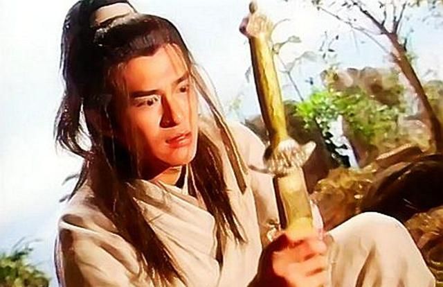 古墓派并未消失,《笑傲》中就有六个传人,这两门神功就是答案