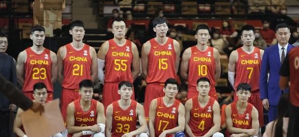中国男篮大名单官宣杨毅4个字点评6名球员不该上榜