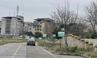 粗心!南宁一女子将价值3万多元的首饰当垃圾丢掉休闲区蓝鸢梦想 - Www.slyday.coM 粗心!南宁一女子将价值3万多元的首饰当垃圾丢掉休闲区蓝鸢梦想 - Www.slyday.coM