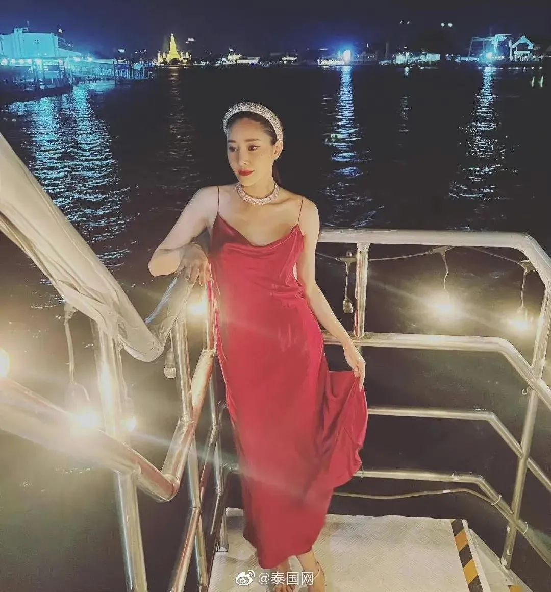 又一个女明星，死于潜规则