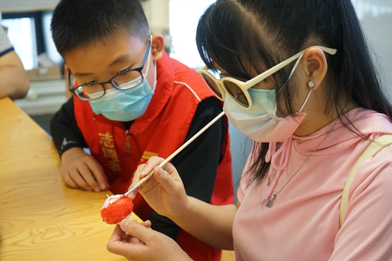 用手感受3D打印的“雪容融”,在广州图书馆用高科技体验冬残奥会休闲区蓝鸢梦想 - Www.slyday.coM 用手感受3D打印的“雪容融”,在广州图书馆用高科技体验冬残奥会休闲区蓝鸢梦想 - Www.slyday.coM