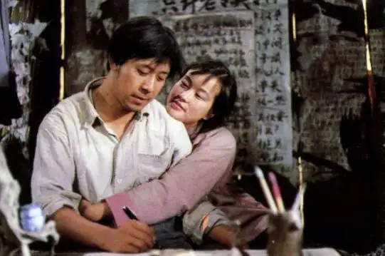 二婚娶娇妻的男星，李亚鹏娶小19岁女星，张纪中比妻子大31岁