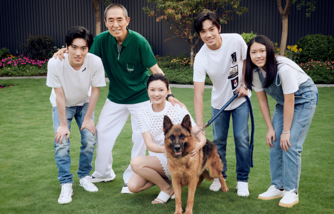 二婚娶娇妻的男星，李亚鹏娶小19岁女星，张纪中比妻子大31岁