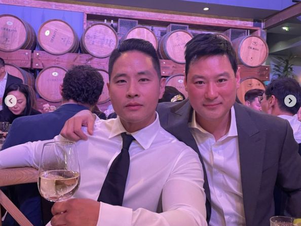 45岁刘承俊近况曝光，西装革履参加婚礼，被迫离开<a href=