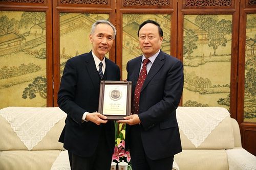 何鸿燊家族出手之后，<a href=