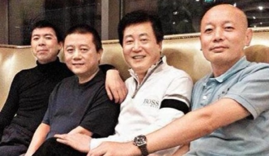 “抛妻弃女”，死后要把财产留给徐静蕾的王朔，65岁苍老像80岁