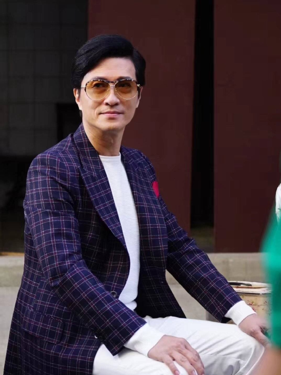 “抛妻弃女”，死后要把财产留给徐静蕾的王朔，65岁苍老像80岁