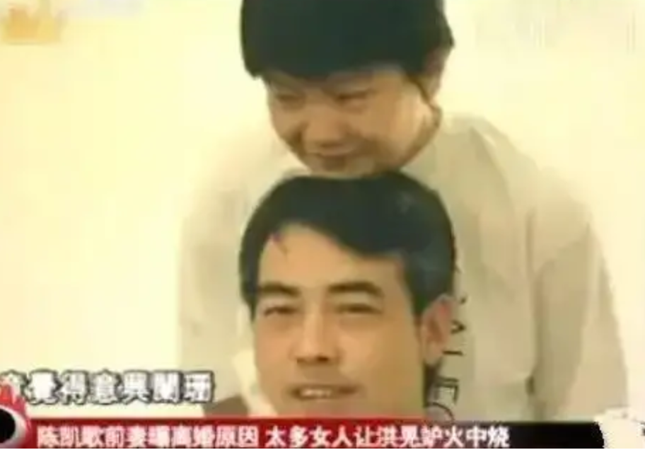 二婚娶娇妻的男星，李亚鹏娶小19岁女星，张纪中比妻子大31岁