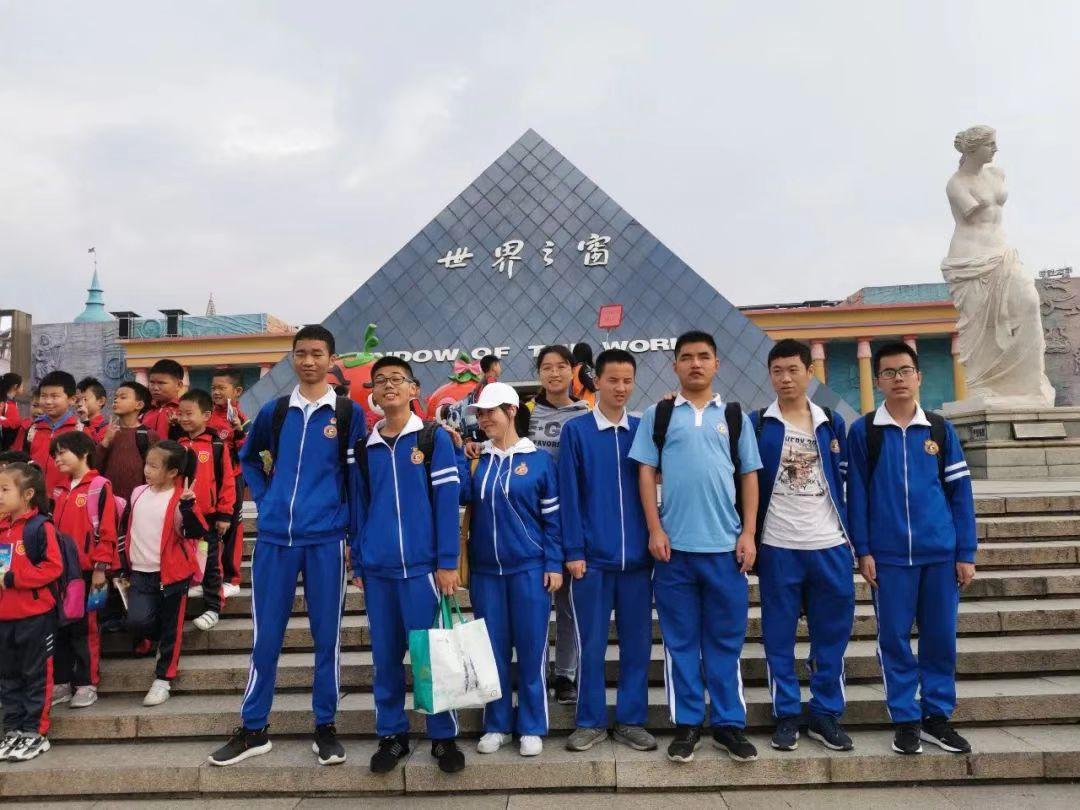 毕业于长沙特校的两位青年,闪耀冬残奥会开、闭幕式休闲区蓝鸢梦想 - Www.slyday.coM 毕业于长沙特校的两位青年,闪耀冬残奥会开、闭幕式休闲区蓝鸢梦想 - Www.slyday.coM