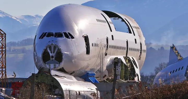 要拆了！南航退役A380定格美国飞机坟场，为何不能客改货？