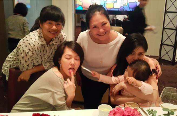 S妈自曝已与女儿和解！豪宅内吃外卖喝酒，不准女婿带孙子去<a href=