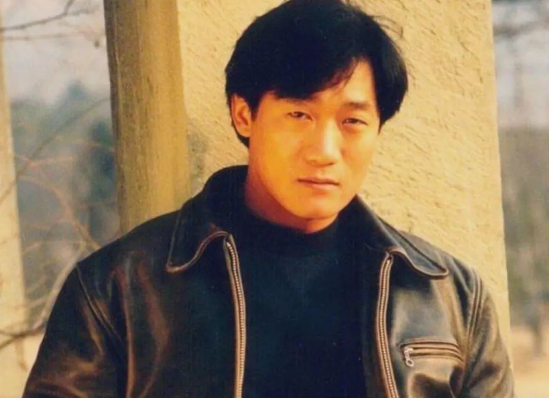 曾经当红，如今落魄的6位歌手现状，住桥洞，被封杀，发福隐退