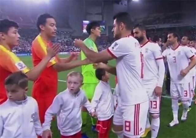 国足前队长摆功劳：被<a href=