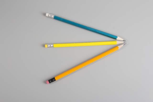 9岁男童被铅笔扎伤险截肢！爸妈要警惕身边这3大危险