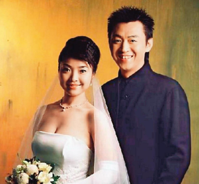 两个女儿也没陪在他身边,都在前妻陈思那边,当时经纪人说庹宗华单身