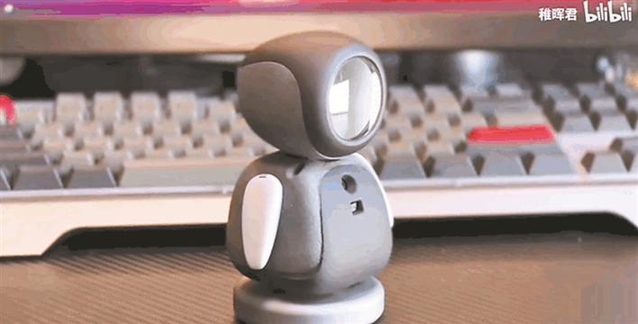华为 天才少年 再出新作 这次是能用手臂操作电脑的小型机器人
