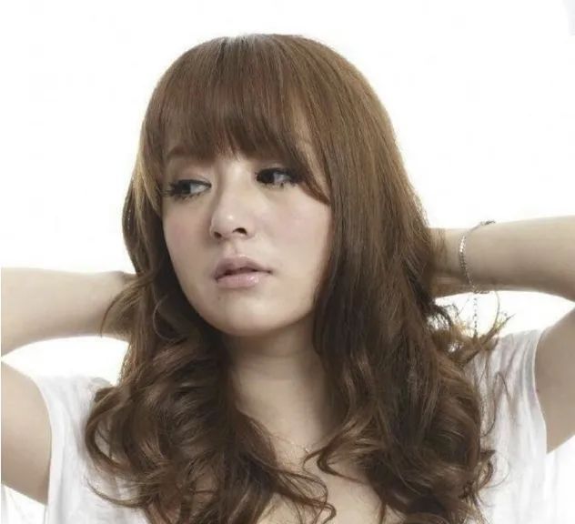 如何辨别鼻子是天生的还是整过的 整容痕迹怎么看出来