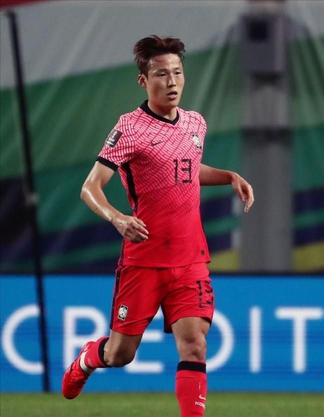 准浩(山东)和老将边后卫李龙(全北现代)和洪哲(大邱fc)却也随后离开了