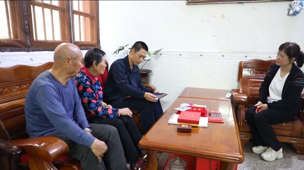 宁远好男儿忠孝两全 再穿军装赴边疆休闲区蓝鸢梦想 - Www.slyday.coM 宁远好男儿忠孝两全 再穿军装赴边疆休闲区蓝鸢梦想 - Www.slyday.coM