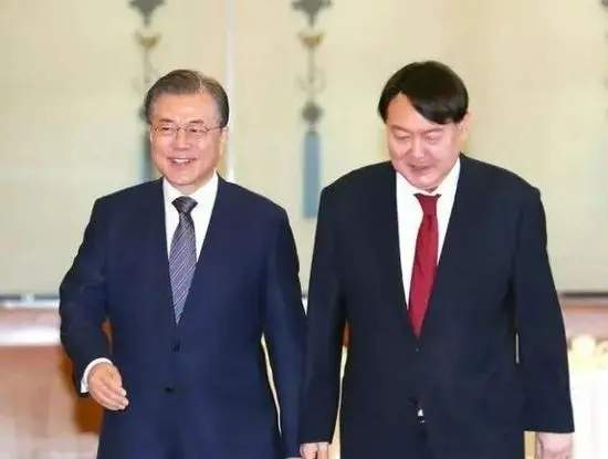 搬迁总统府，<a href=