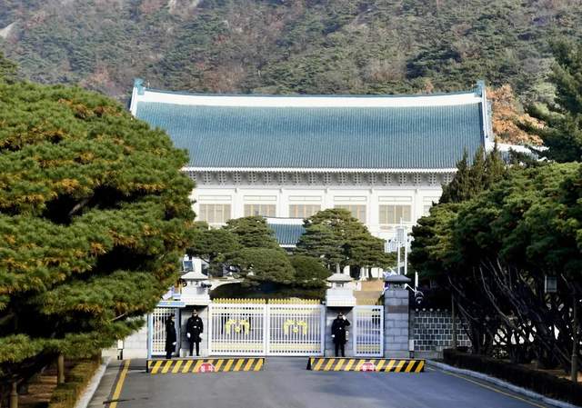 搬迁总统府，<a href=