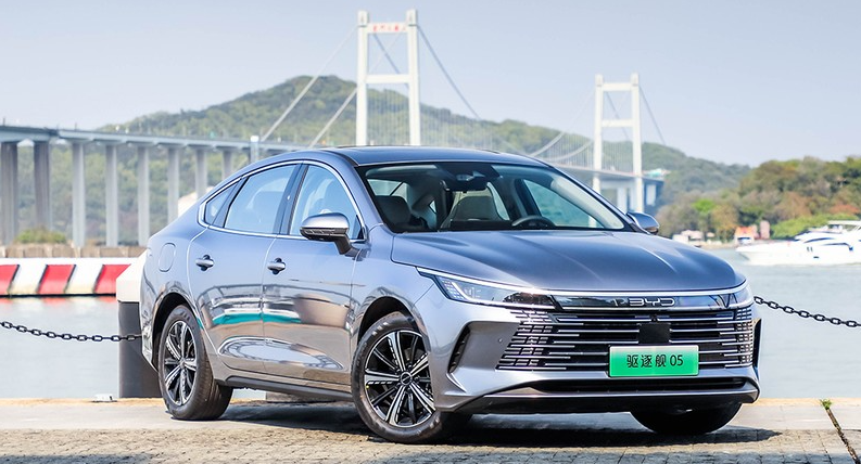 车动态:驱逐舰05上市,奥迪MPV曝光,丰田召回车辆 车动态:驱逐舰05上市,奥迪MPV曝光,丰田召回车辆