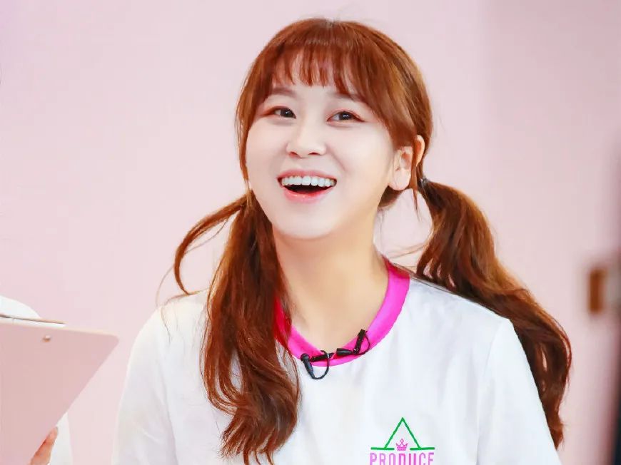 [转载]5位拿命变美的女星，因塑身衣皮肤溃烂、吃药物长瘤，是疯了吗？