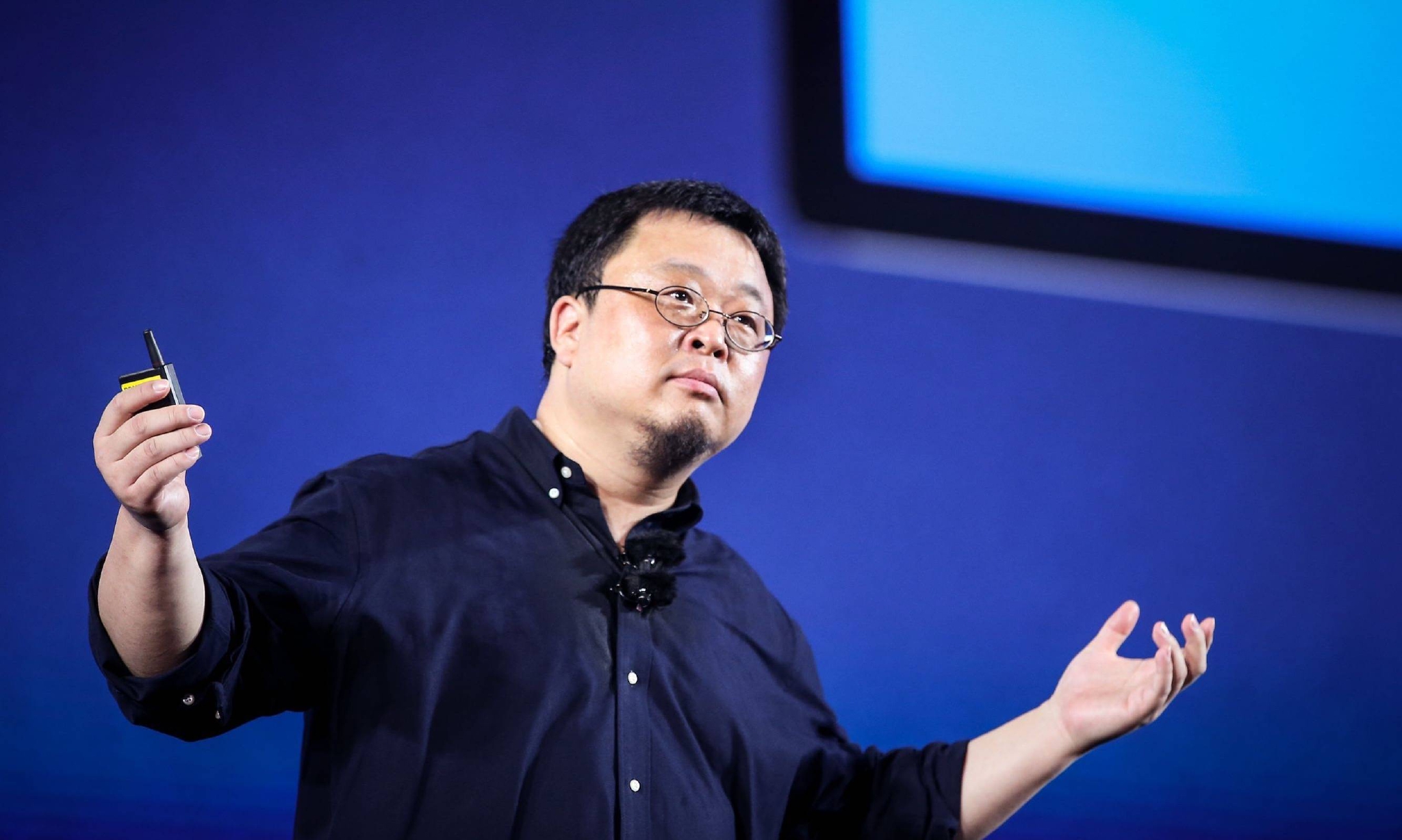 期待!交个朋友拟支付罗永浩天价分手费:后者将进军AR行业休闲区蓝鸢梦想 - Www.slyday.coM 期待!交个朋友拟支付罗永浩天价分手费:后者将进军AR行业休闲区蓝鸢梦想 - Www.slyday.coM