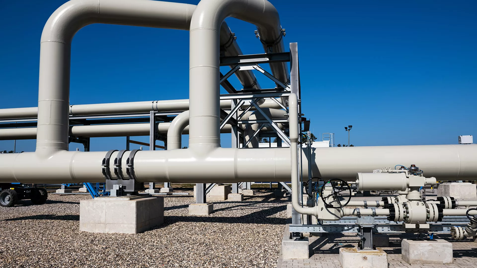 军事不靠<a href=