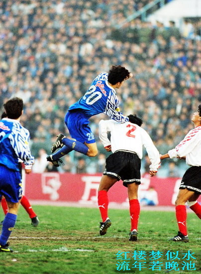 大连人官宣主帅，回顾连沪争霸时代谢晖7个经典瞬间！PK国足队长