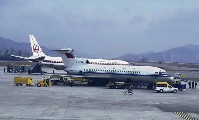 1983年，卓长仁犯案后为逃避法律制裁，劫机逃往<a href=