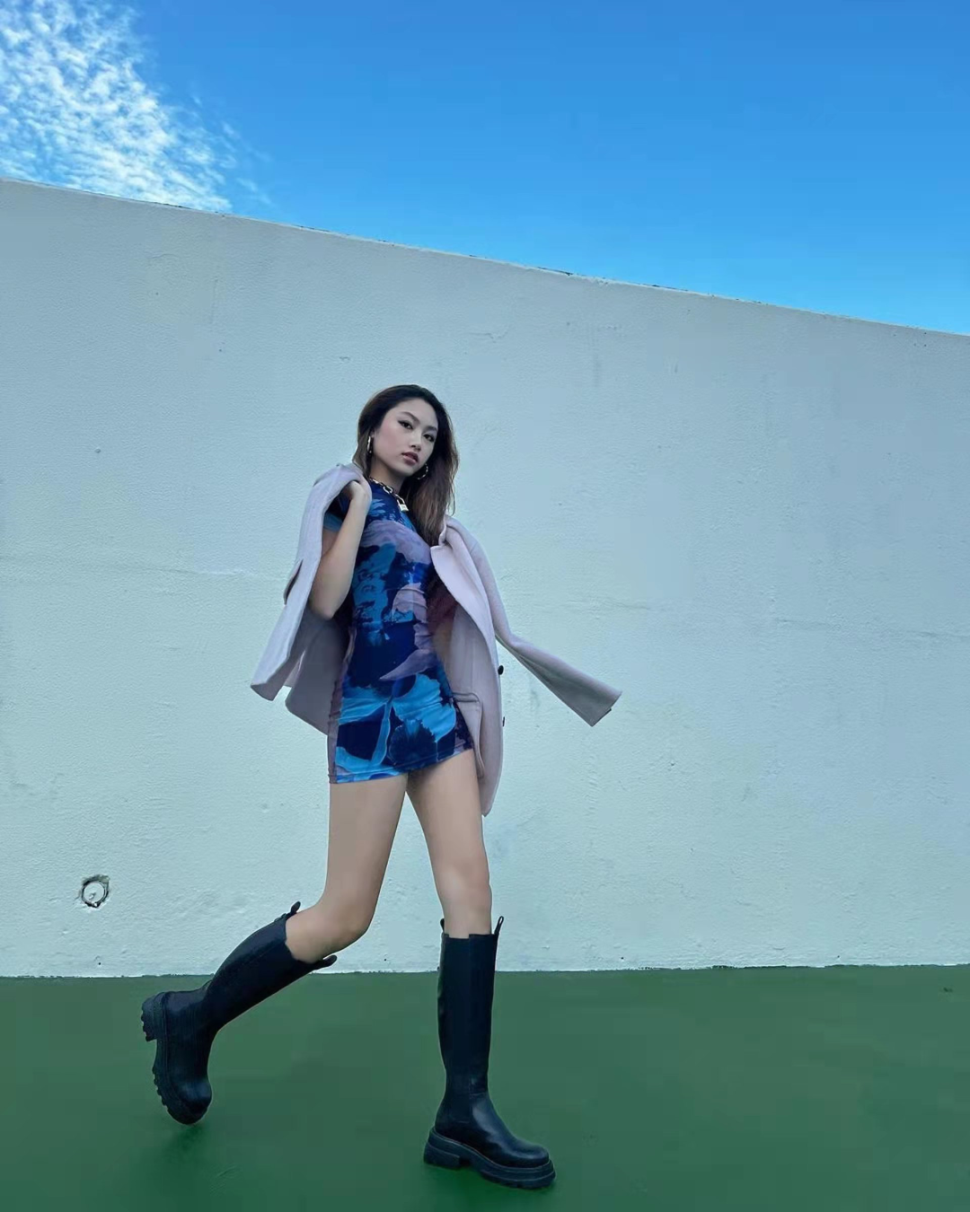 贺影帝爸爸67岁生日在!香港星二代晒儿时合照,拥逆天长腿被赞是天生超模休闲区蓝鸢梦想 - Www.slyday.coM 贺影帝爸爸67岁生日在!香港星二代晒儿时合照,拥逆天长腿被赞是天生超模休闲区蓝鸢梦想 - Www.slyday.coM