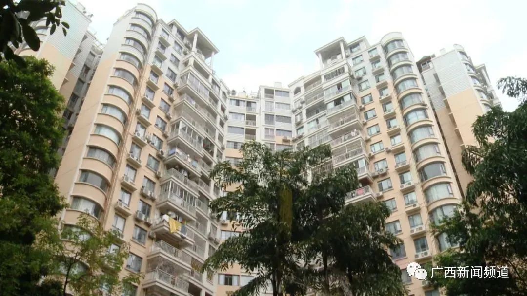 南宁这个小区拿了青秀区首张生活垃圾分类整改通知单,期限将至,记者再度走访发现……休闲区蓝鸢梦想 - Www.slyday.coM 南宁这个小区拿了青秀区首张生活垃圾分类整改通知单,期限将至,记者再度走访发现……休闲区蓝鸢梦想 - Www.slyday.coM