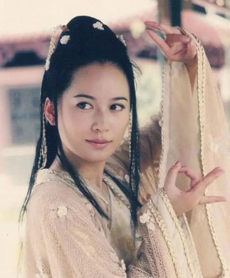 柔情似水、眉眼如画，这7位女星一眼不惊艳，却直击中国人的审美