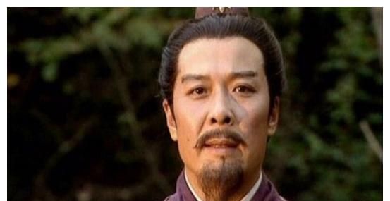 这位川军名将胜过庞统,刘备本想留用,超变网页传奇世界,诸葛亮为何抢先下令斩杀?