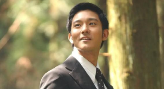 立威廉女儿被抨击相貌，霍建华女儿像老婆，吴尊女儿腿最长！