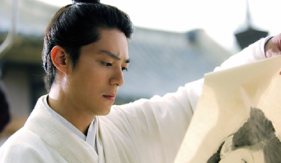 立威廉女儿被抨击相貌，霍建华女儿像老婆，吴尊女儿腿最长！