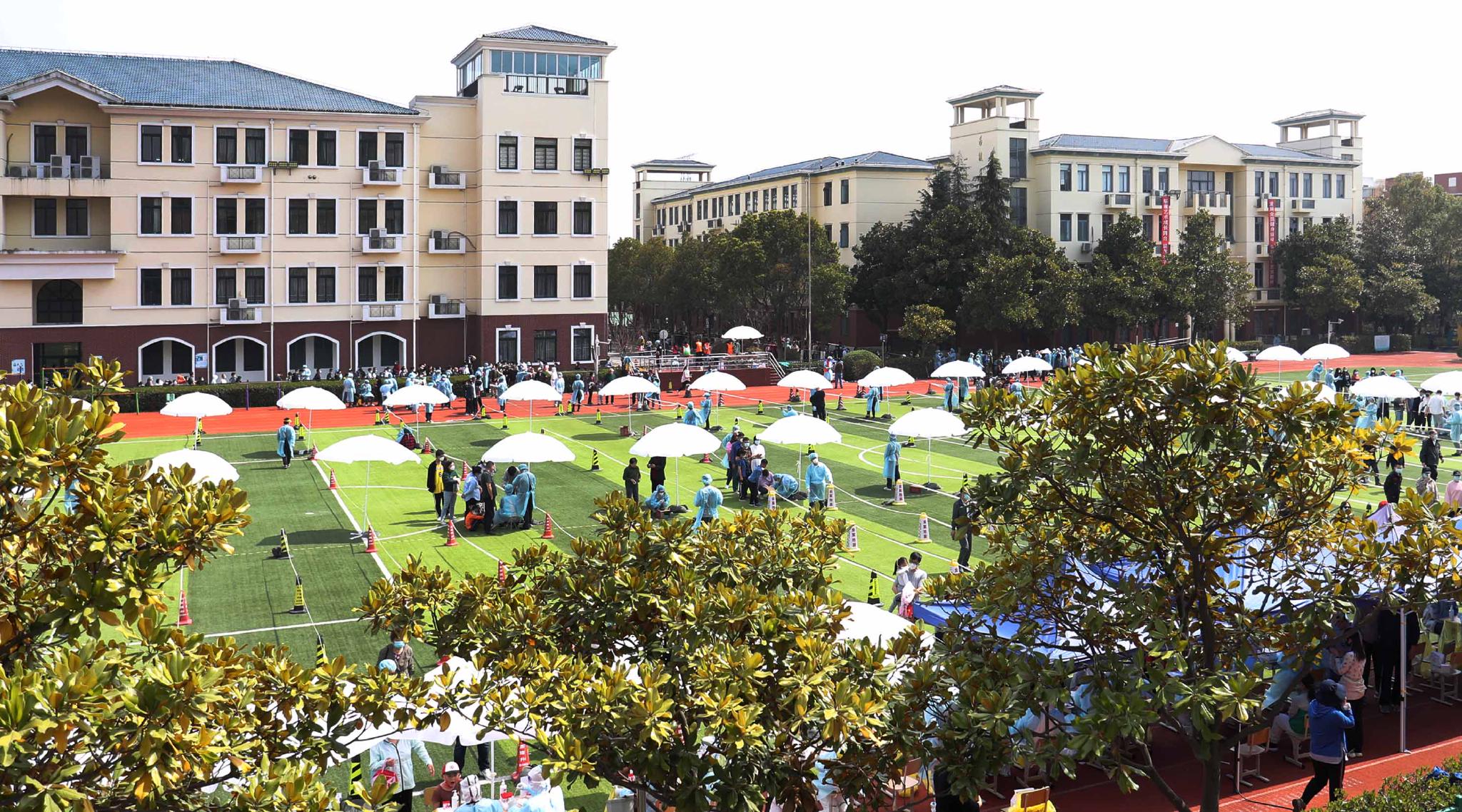 图说│4万人的特大型社区封闭筛查如何运作?上海康城多方合力破解抗疫“新题型”休闲区蓝鸢梦想 - Www.slyday.coM 图说│4万人的特大型社区封闭筛查如何运作?上海康城多方合力破解抗疫“新题型”休闲区蓝鸢梦想 - Www.slyday.coM