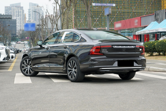 国内买车一定比国外贵?看看这几台出口车,良心大大滴!