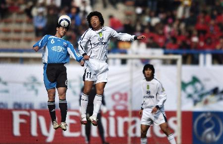 大连足球史上今天:2006年亚冠邹捷世界波!大连实德1比0全北现代 大连足球史上今天:2006年亚冠邹捷世界波!大连实德1比0全北现代