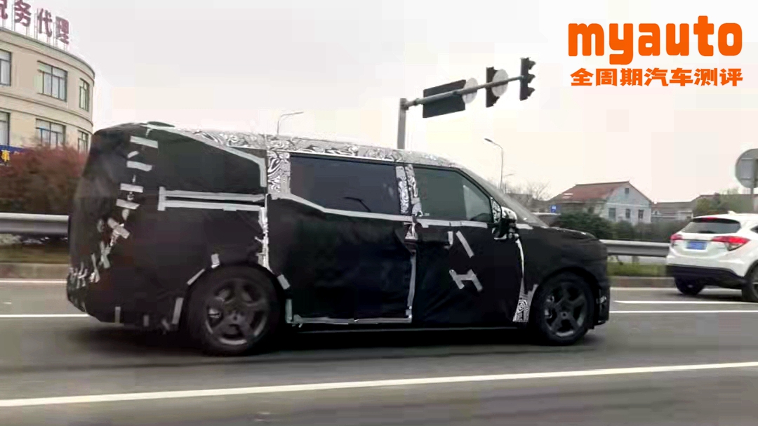 独家谍照！疑似腾势MPV路试曝光四十五万的比亚迪不是梦