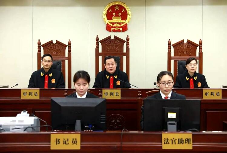 威海市人大常委会原党组书记,第一副主任,市委政法委原书记刘茂德一审