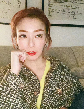 妆后是神颜，卸了妆满脸油光，老鼠眼、斑点、黑眼圈，明星就那样