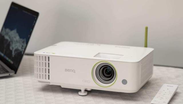 设计师选什么牌子智能投影仪好？明基E582超亮高清商务投影评测