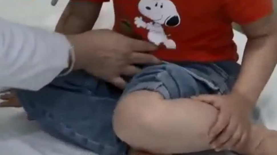 洗衣凝露当糖果?1岁男童吞下大半包休闲区蓝鸢梦想 - Www.slyday.coM 洗衣凝露当糖果?1岁男童吞下大半包休闲区蓝鸢梦想 - Www.slyday.coM