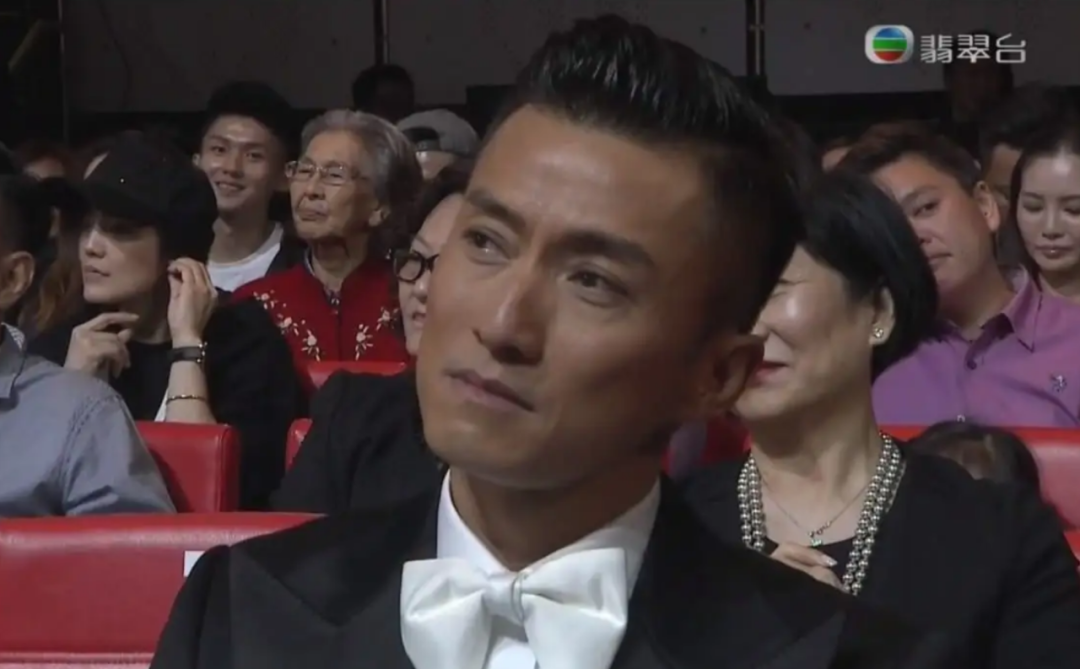 TVB小生也老得快，黄宗泽满脸褶子，林峯出现整容后遗症