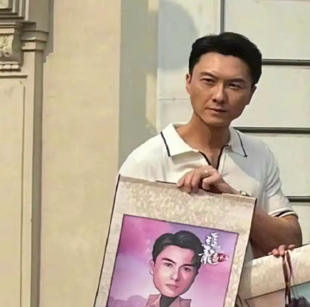 TVB小生也老得快，黄宗泽满脸褶子，林峯出现整容后遗症