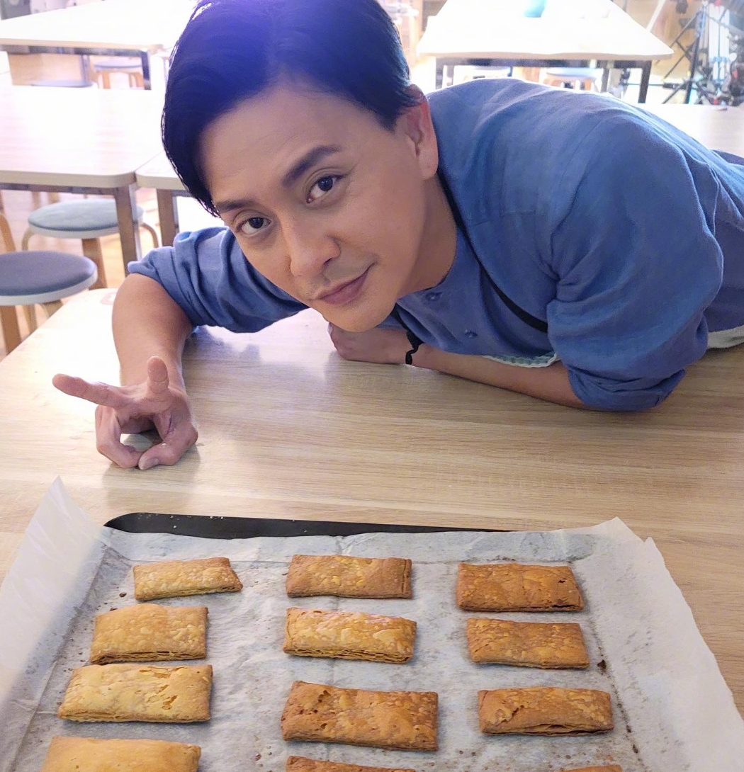 TVB小生也老得快，黄宗泽满脸褶子，林峯出现整容后遗症